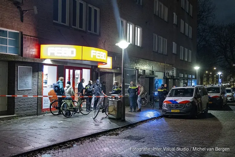 Meerdere lichtgewonden bij overval op snackbar in Amsterdam