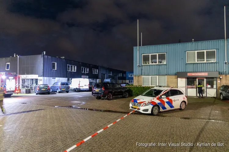 Explosie bij bedrijfspand in Weesp