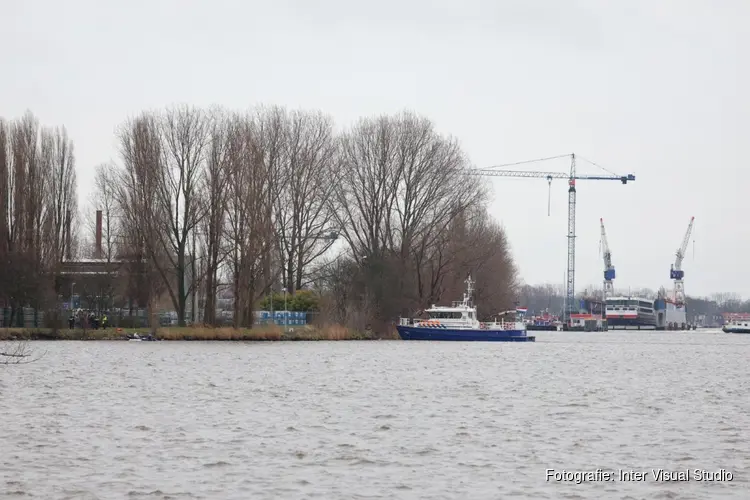 Lichaam gevonden in 't IJ, bij Nieuwedammerham