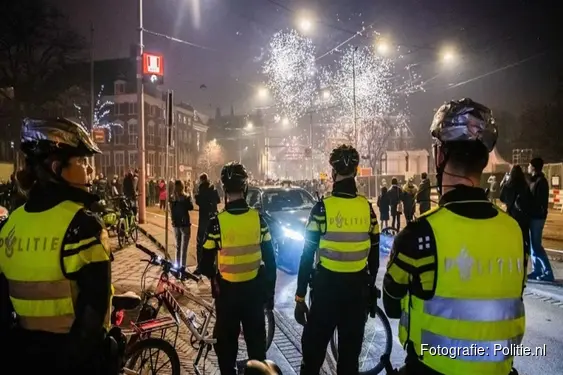 Politie Heeft Drukke Nacht Met Heftige Incidenten: Veel Geweld Tegen ...