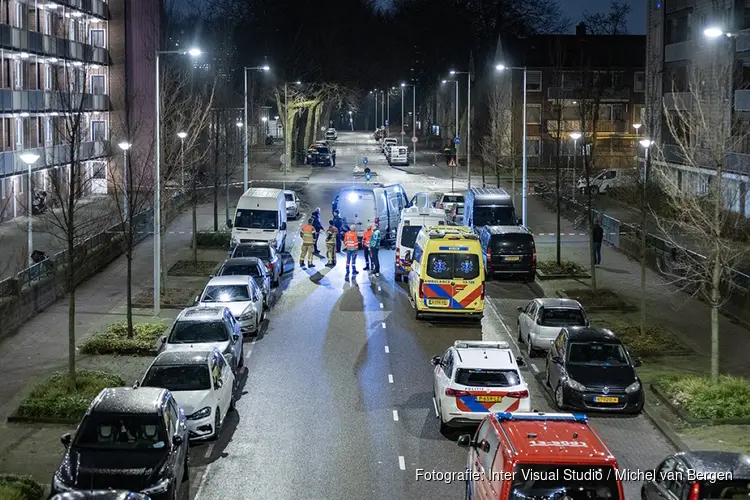 Onderzoek naar mogelijk explosief bij auto op de Burgemeester Van der Pollstraat