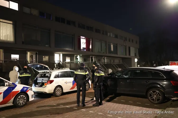 Explosie bij woning in Amsterdam-Geuzenveld