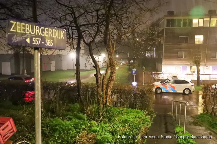 Explosie bij woning aan Zeeburgerdijk