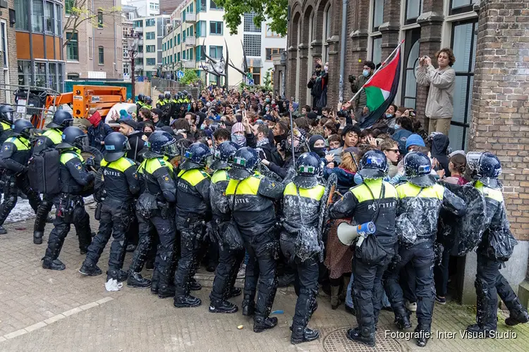 Tientallen aanhoudingen bij Amsterdams protest