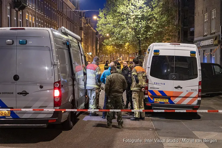 EOD voor explosief bij pand aan de Albert Cuypstraat in Amsterdam