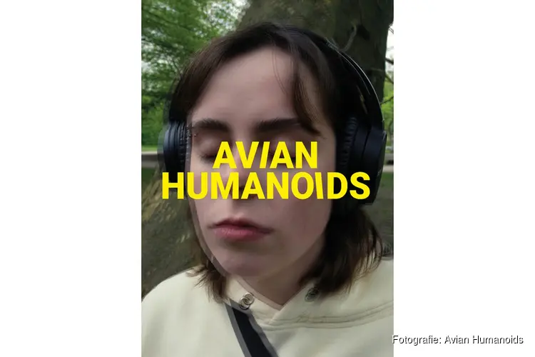 Avian Humanoids. Een bovennatuurlijke geluidswandeling in het Oosterpark