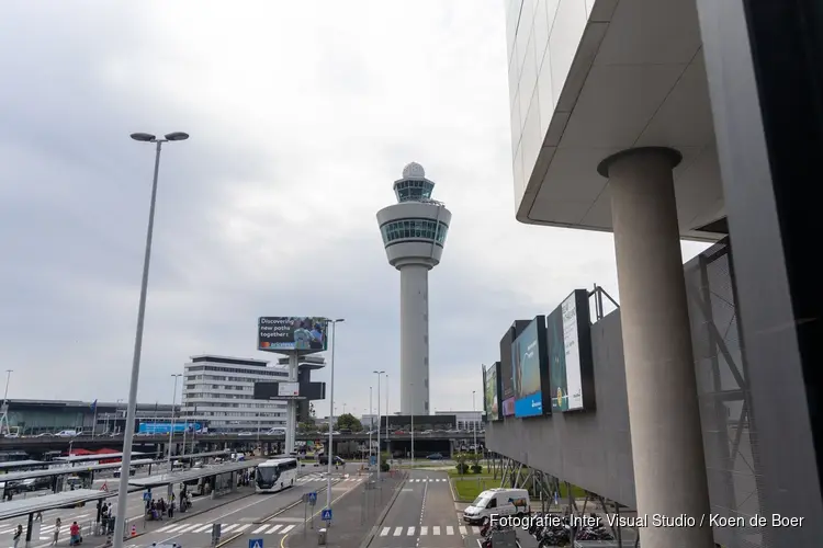 Computerstoring legt vliegverkeer lam op Schiphol