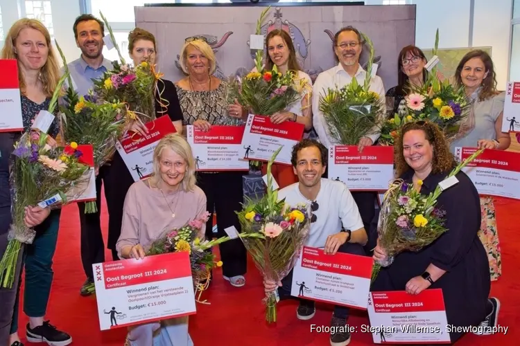 Prijzen voor winnende plannen Oost Begroot feestelijk uitgereikt