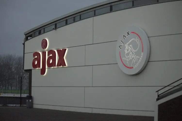 Ajax en Arsenal FC bereiken akkoord over Tommy Setford