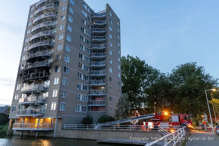 Uitslaande flatbrand in Osdorp