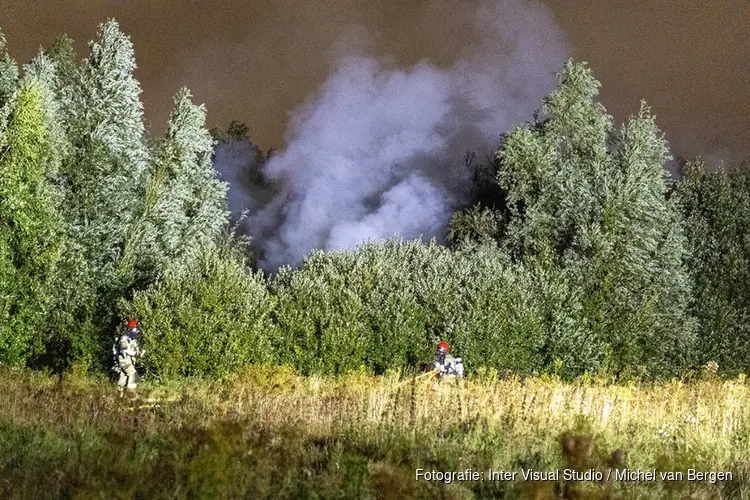 Brand in gebied naast Westpoortweg in Amsterdam