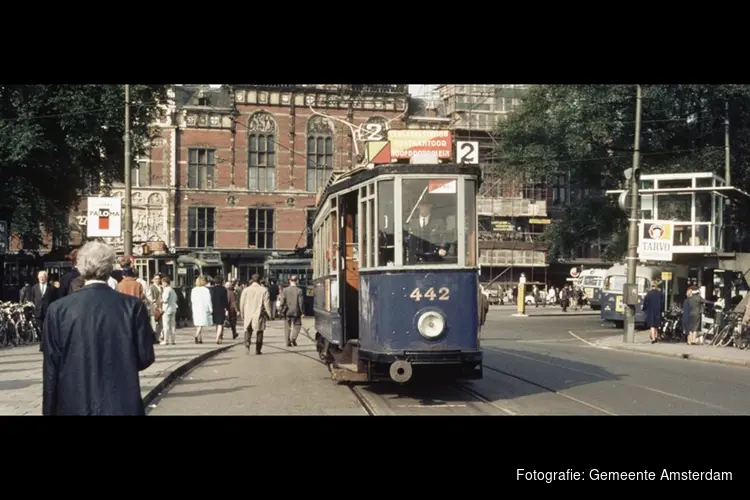 De geschiedenis van de Amsterdamse tram, van Aapjeslijn tot vlooienwagens