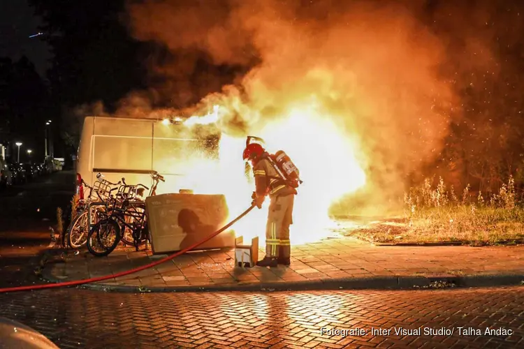 Bestelbus uitgebrand in Amsterdam-West