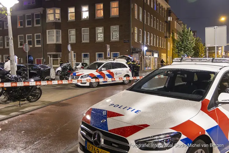 Politie doet onderzoek na schietpartij Bos en Lommerweg