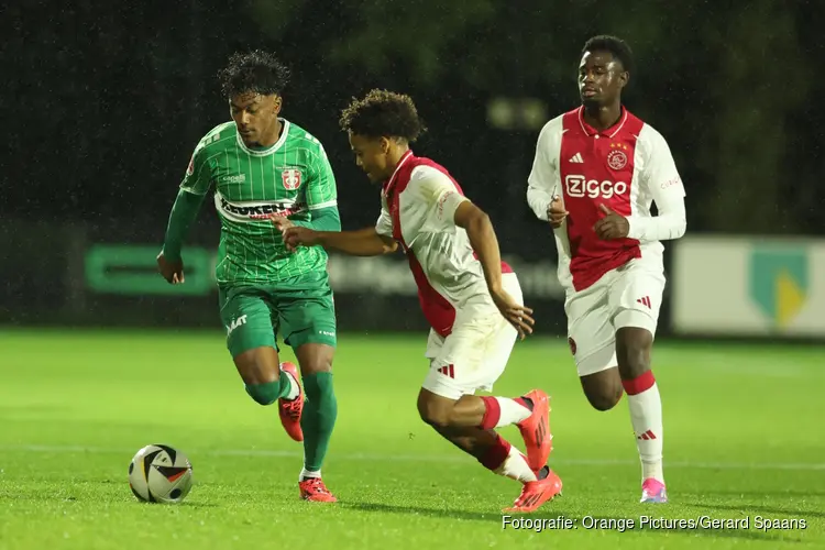 Jong Ajax in eigen huis onderuit tegen FC Dordrecht