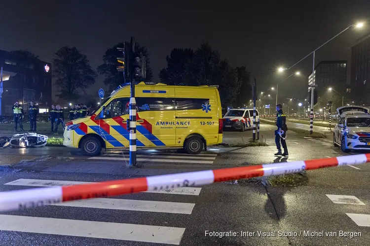 Scooterrijder ernstig gewond bij aanrijding met politieauto