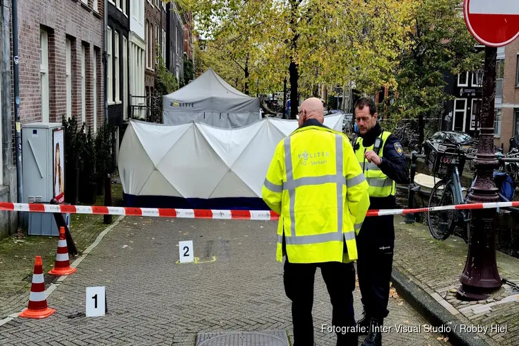 Persoon omgekomen bij ongeluk met vuilniswagen op Passeerdersgracht