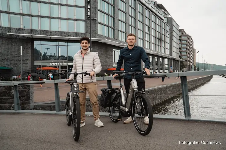 Duurzame fiets voor het leven voor medewerkers DoubleTree by Hilton Amsterdam Centraal Station