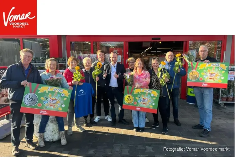 Vomar Voordeelmarkt verdubbelt voor het derde jaar op rij het sponsorbedrag van diverse clubs in regio Amsterdam