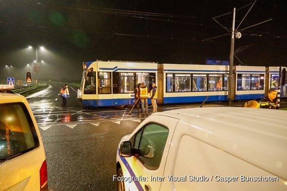 Tram ontspoord na aanrijding op IJburglaan