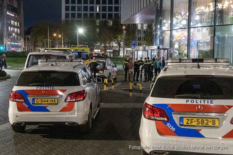 Gewonde en aanhouding bij steekpartij in hotel in Amsterdam