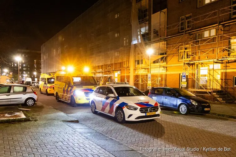 Gewonde bij steekpartij in woning, verdachte word verderop aangehouden