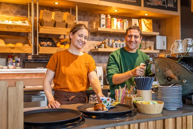 Amsterdam-Noord wordt wederom verrijkt met bagels, koffie & geluk door Ahmed en Michelle