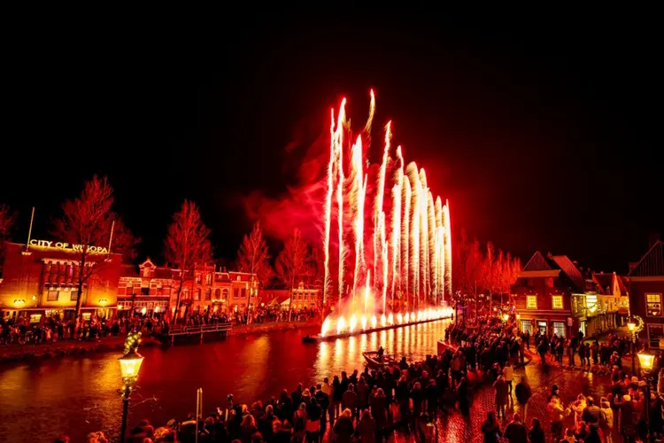 Vuurwerkshow in Weesp wordt alsnog gehouden op vrijdag 3 januari