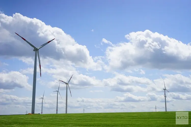 Amsterdam in beroep tegen beslissing provincie over windturbines