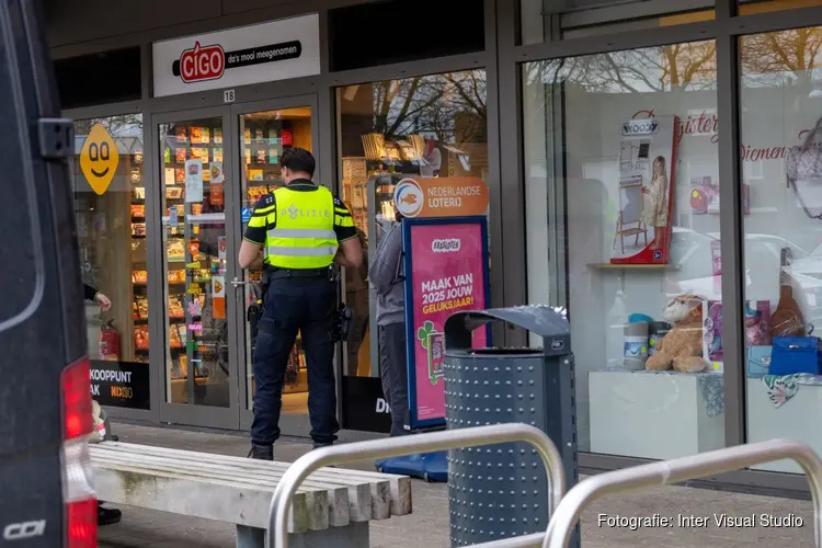 Politie lost waarschuwingsschot na poging overval in Diemen