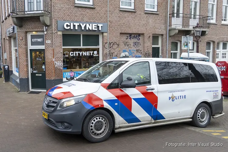 Politie zoekt verdachte van twee overvallen Amsterdam-West