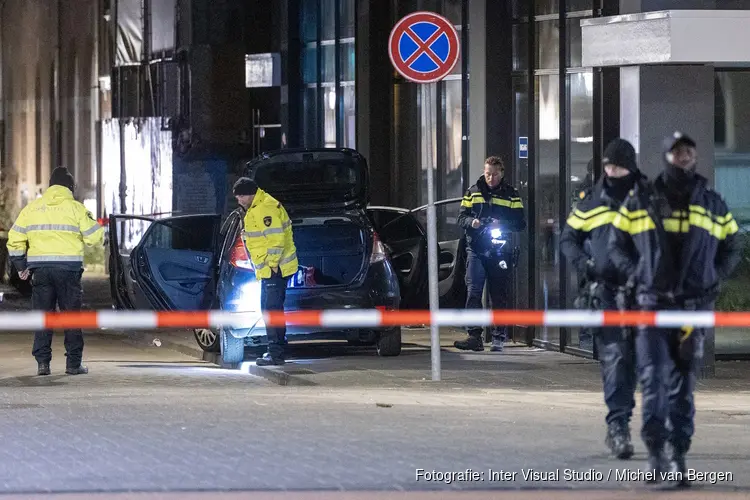 Groot onderzoek nadat inzittenden vluchten bij auto Weesperplein