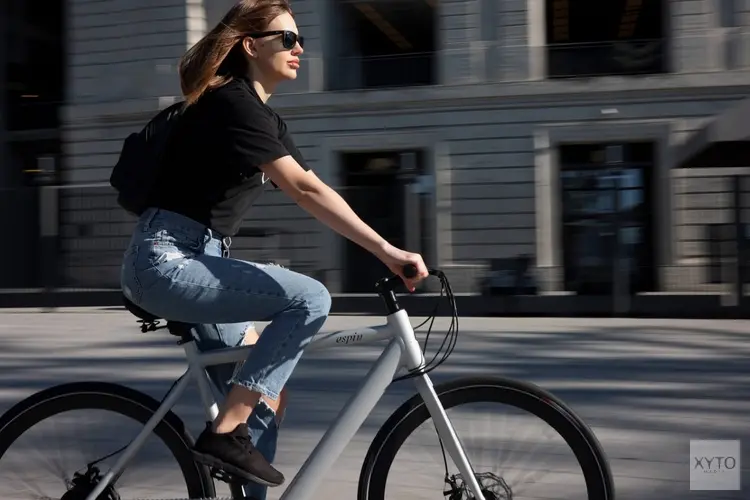 Evaluatie proef snelle fietsers naar de rijbaan: veel fietsers enthousiast, nieuw experiment dit voorjaar