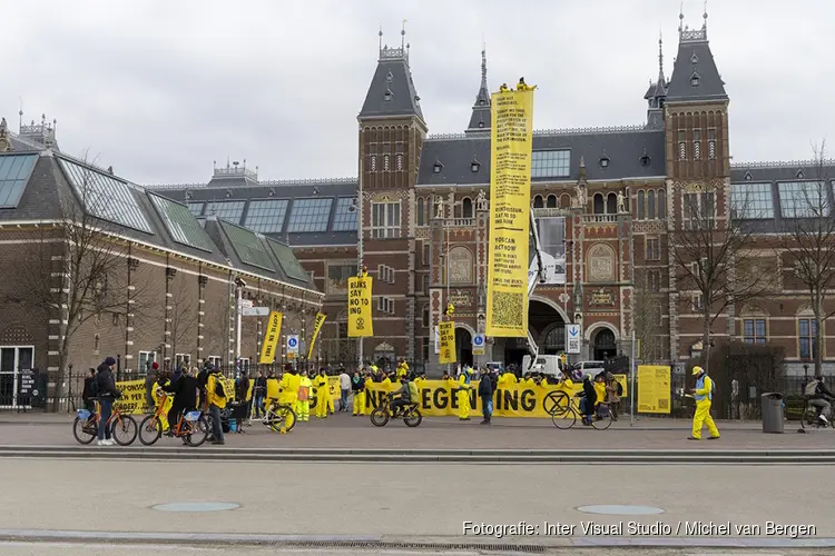 Extinction Rebellion blokkeert onderdoorgang Rijksmuseum